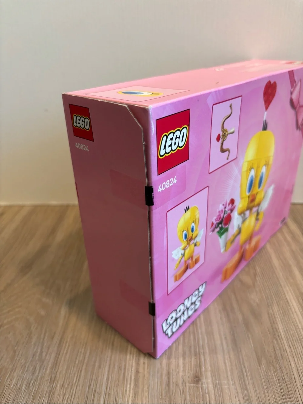 LEGO Looney Tunes Sweetheart Tweety Bird Building Set #40824 New in Box